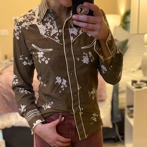 Vintage snap button western shirt.